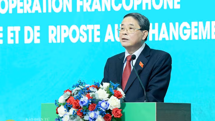 Phó Chủ tịch Quốc hội Nguyễn Đức Hải – Trưởng Ban Tổ chức Hội nghị Ban Chấp hành APF phát biểu bế mạc Diễn đàn. (Ảnh: Báo Đại biểu nhân dân)