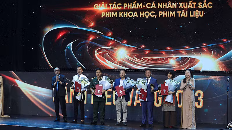 Các cá nhân giành giải Phim khoa học, Phim tài liệu.