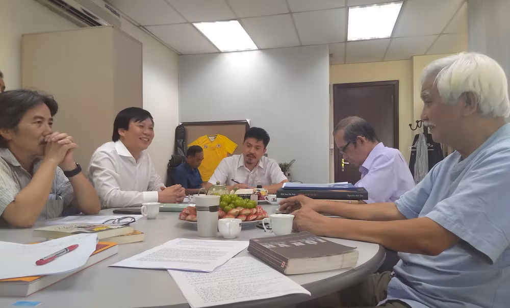 Hội đồng giám khảo làm việc về danh sách đề cử. (Ảnh: Ban tổ chức cung cấp)