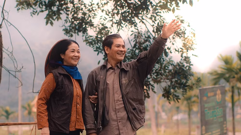 MV có sự tham gia của nhiều nghệ sĩ tên tuổi.