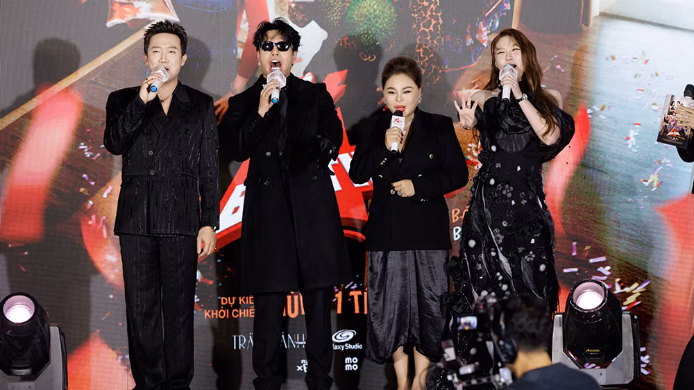 Bốn diễn viên chính trong phim.