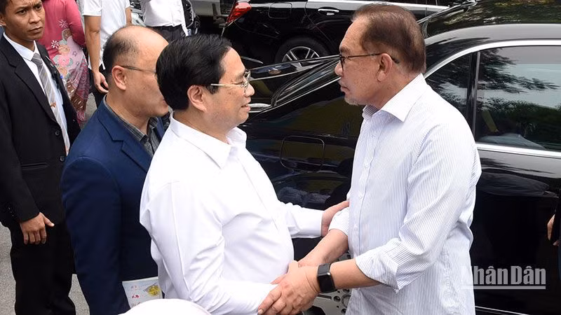 Thủ tướng Phạm Minh Chính và Thủ tướng Anwar Ibrahim.