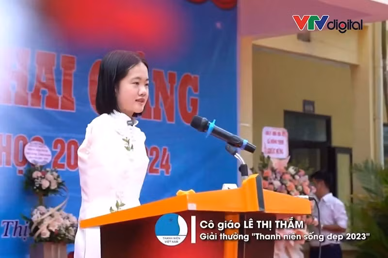 Cô giáo Lê Thị Thắm.