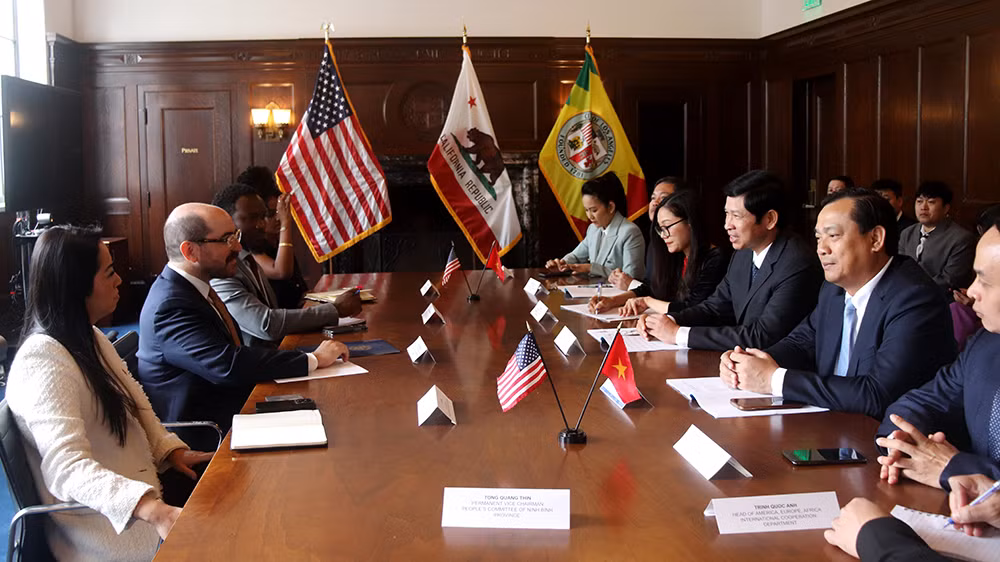 Bộ Văn hóa, Thể thao và Du lịch làm việc với chính quyền thành phố Los Angeles về hợp tác, phát triển du lịch, điện ảnh.