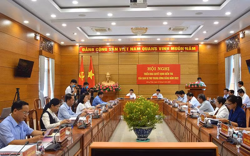 Toàn cảnh buổi làm việc.