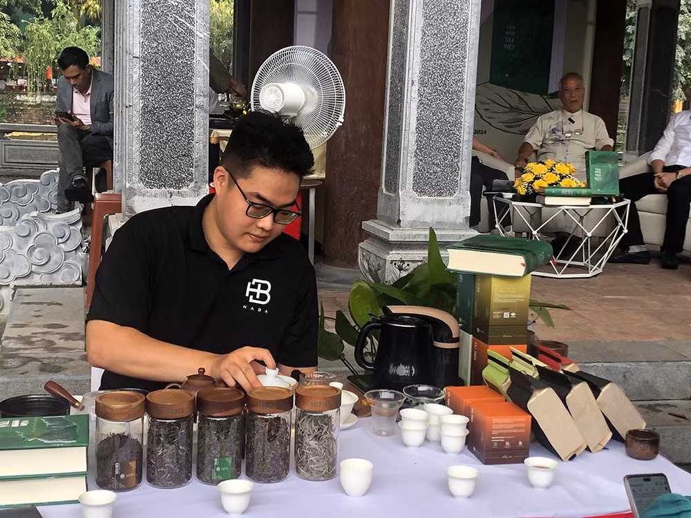 Không gian thưởng trà dành cho độc giả.