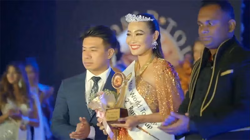 Nguyễn Giáng Tiên nhận giải Á hậu 2 tại cuộc thi. (Ảnh chụp màn hình)