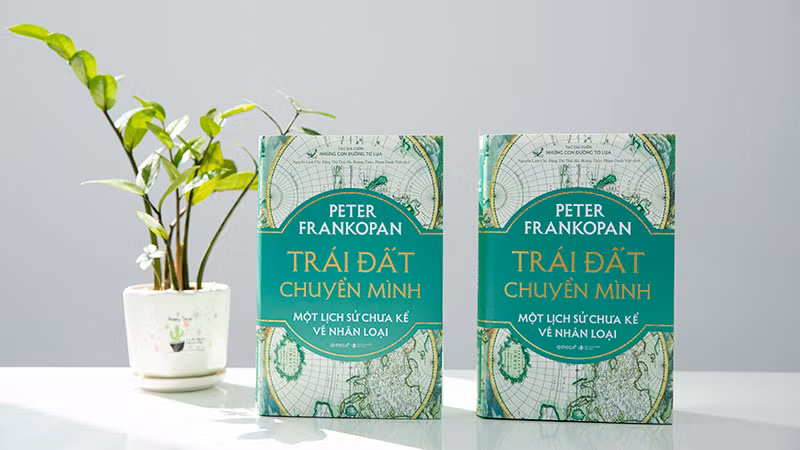 Sách “Trái đất chuyển mình: Một lịch sử chưa kể về nhân loại”. (Ảnh: Omega Plus Books)