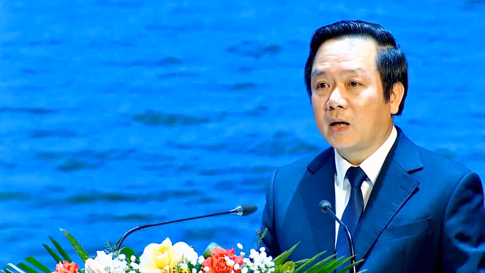 Chủ tịch Ủy ban nhân dân tỉnh Ninh Bình Phạm Quang Ngọc phát biểu chào mừng Ngày thơ Việt Nam 2025.