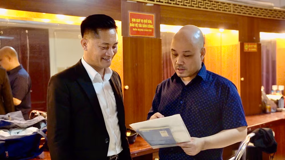 TS, NSND Triệu Trung Kiên (bên phải).