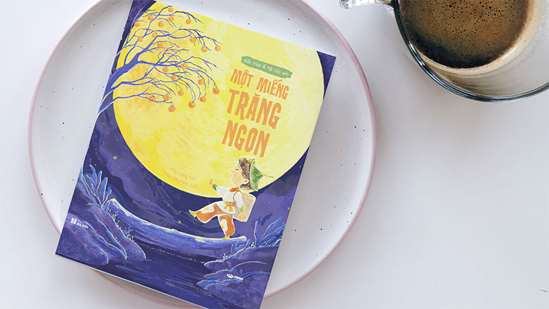 Cuốn “Một miếng trăng ngon”. (Ảnh: Crabit Kidbooks)