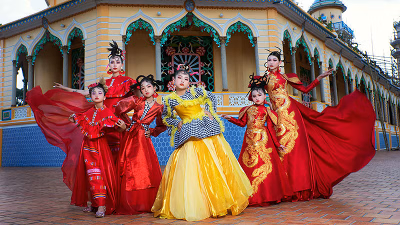 Một số mẫu trong bộ sưu tập "Điệu Nam Bộ". (Ảnh: Nhà thiết kế cung cấp)