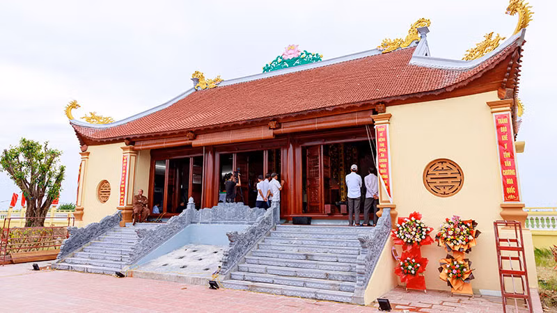 Đền thờ đại danh y Đào Công Chính.
