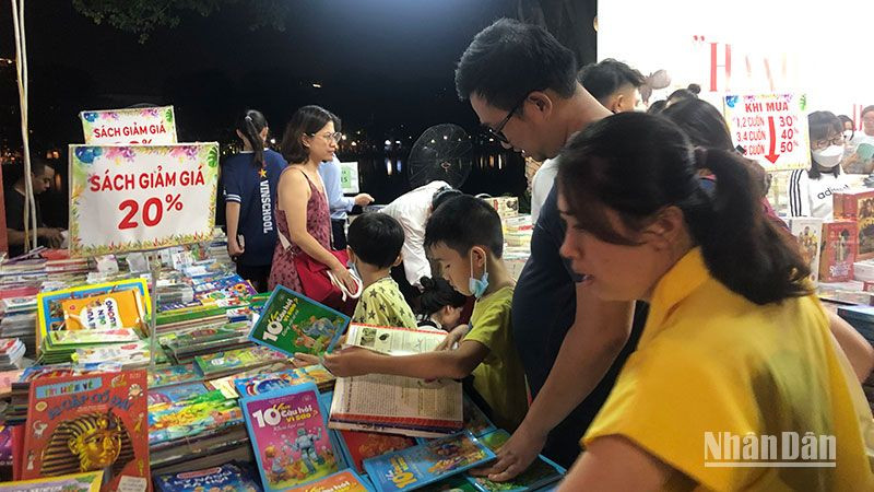 Độc giả đang quan tâm nhiều hơn đến những sự kiện sách.