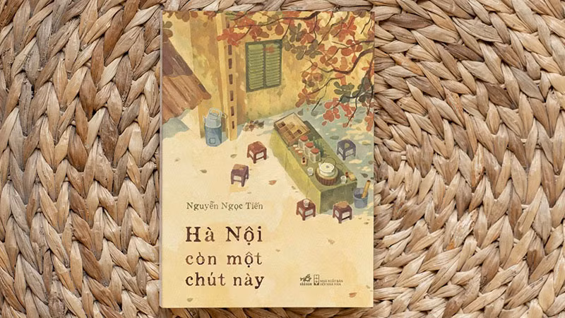 Cuốn “Hà Nội còn một chút này”. (Ảnh: NHÃ NAM)