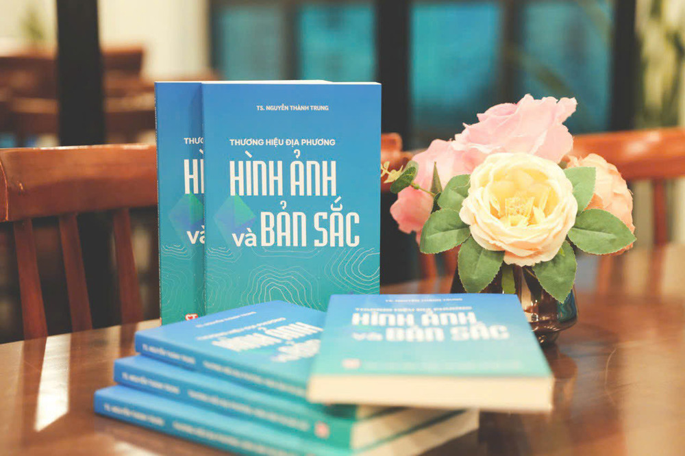 Image hình ảnh hình ảnh hình ảnh hình ảnh hình ảnh hình ảnh Nguyễn Thành Trung - Ra mắt sách “Thương hiệu địa phương: Hình ảnh và bản sắc” | Báo ...