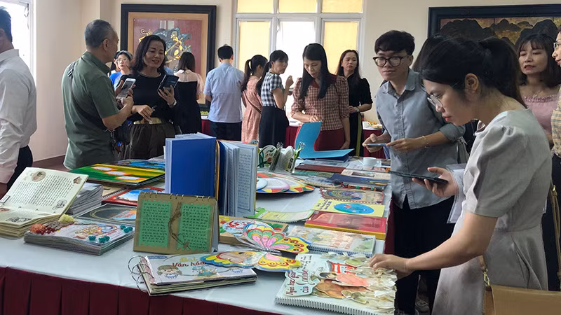 Giới thiệu các bài thi đoạt giải Đại sứ Văn hóa đọc qua nhiều năm.