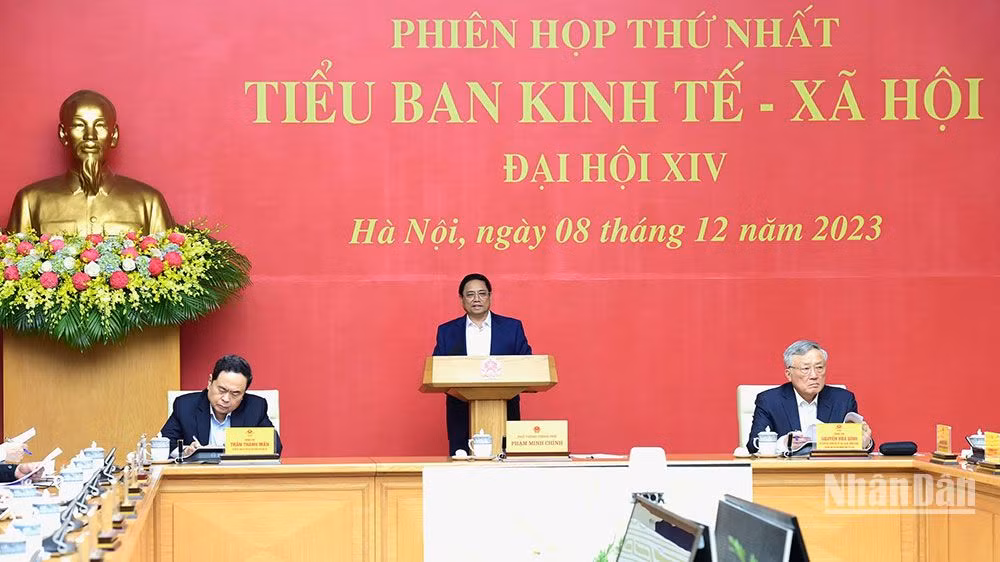 Thủ tướng Phạm Minh Chính chủ trì phiên họp.