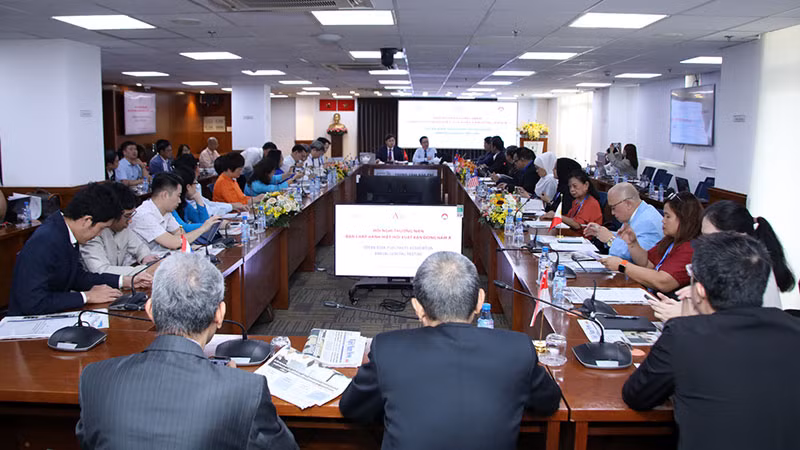 Các đại biểu quốc tế tham gia Hội nghị.