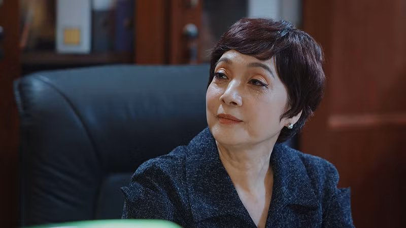 NSND Lê Khanh vào vai bà nội trong phim.