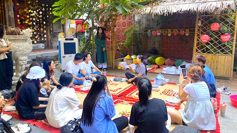 Sự kiện “Một trường trăng trong” dịp Tết Trung thu 2023 đã giới thiệu các làng nghề làm đồ chơi dân gian 