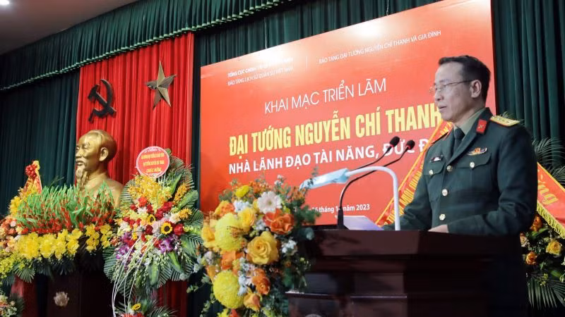 Thượng tá Lê Vũ Huy phát biểu. (Ảnh: Bảo tàng Lịch sử Quân sự Việt Nam)