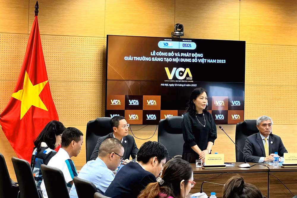Tiến sĩ Ngô Phương Lan đảm nhiệm vai trò Chủ tịch Hội đồng Chung khảo.