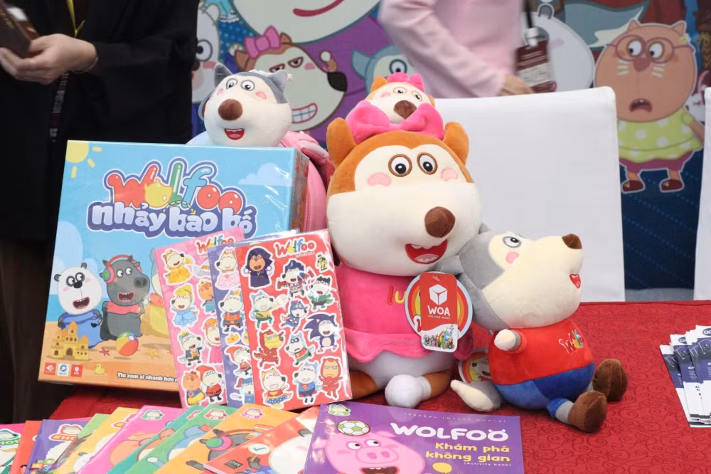 Các sản phẩm nhượng quyền thương hiệu bộ nhân vật Wolfoo.