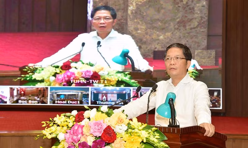 Trưởng ban Kinh tế Trung ương Trần Tuấn Anh phát biểu tại hội nghị.