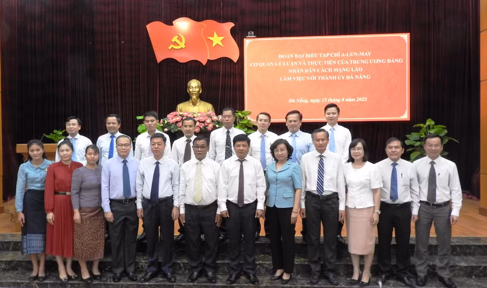 Thành phố Đà Nẵng luôn coi trọng và vun đắp cho mối quan hệ hữu nghị truyền thống đặc biệt giữa hai nước cũng như với các tỉnh nam trung Lào.