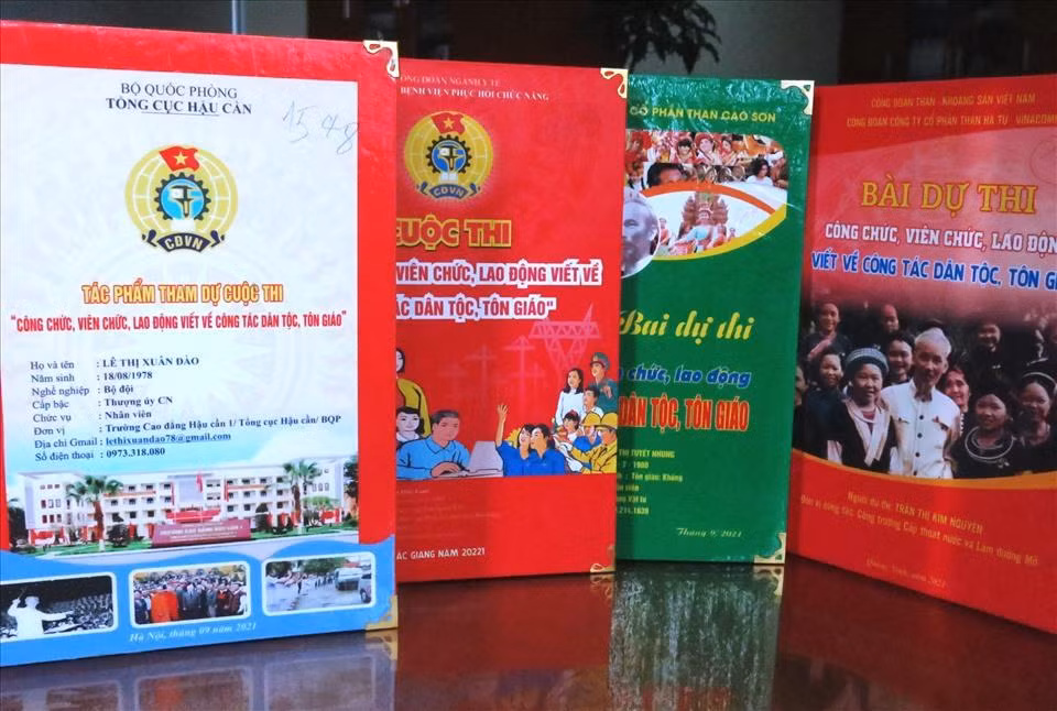 Một số bài dự thi Cuộc thi “Công chức, viên chức, lao động viết về công tác dân tộc, tôn giáo” năm 2011.