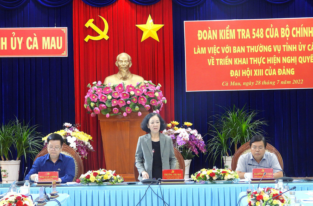 Đồng chí Trương Thị Mai phát biểu chỉ đạo tại buổi làm việc với Ban Thường vụ Tỉnh ủy Cà Mau.