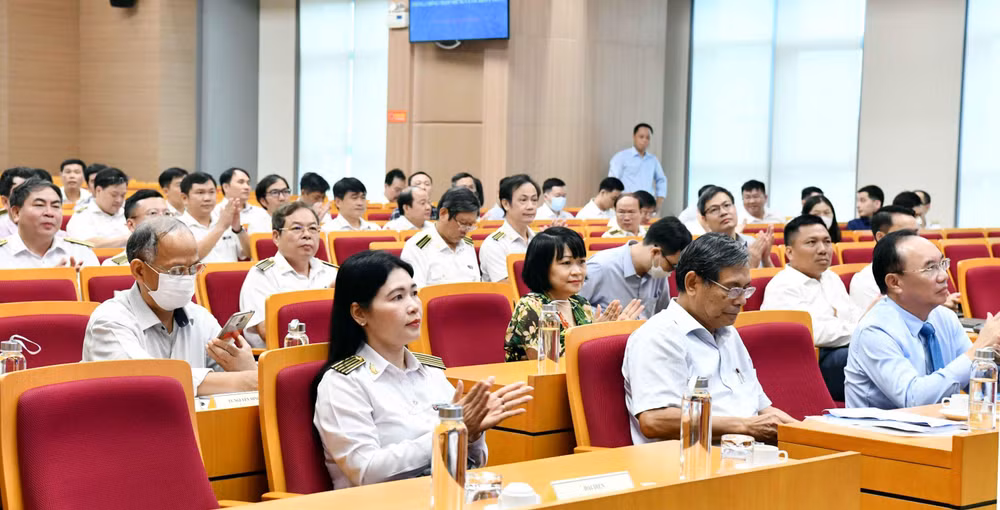 Các đại biểu tham dự hội thảo ngày 24/8.