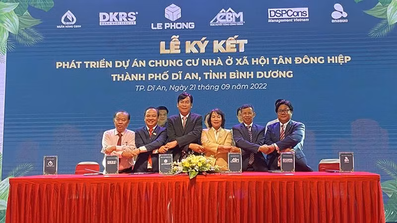 Ký kết hợp tác phát triển dự án chung cư nhà ở xã hội Tân Đông Hiệp tại thành phố Dĩ An, tỉnh Bình Dương.