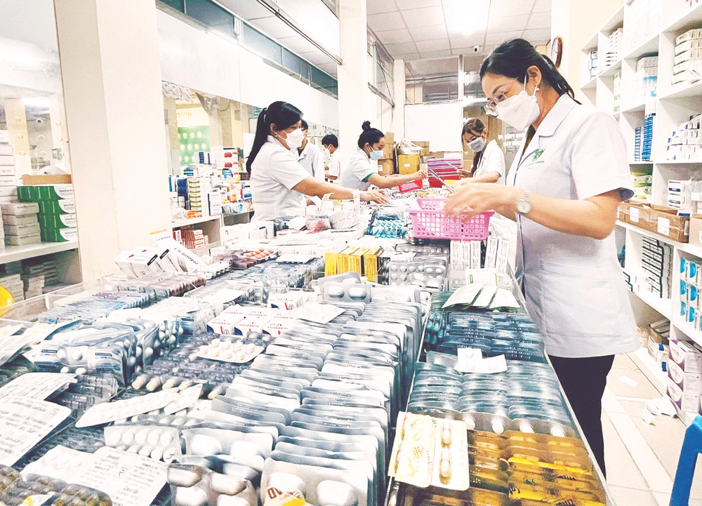 Đề xuất thành lập kho dự trữ các thuốc hiếm để điều trị kịp thời cho người bệnh. Ảnh: BẠCH MAI