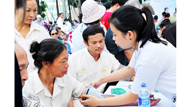 Khám sức khỏe miễn phí cho người dân