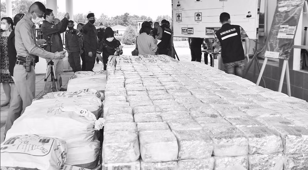 Cảnh sát Thailand thu giữ lượng ma túy khổng lồ trong một chiến dịch truy quét. Ảnh: VICE