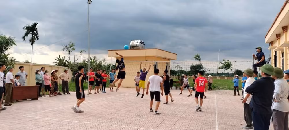 Đời sống tinh thần của người dân được quan tâm.