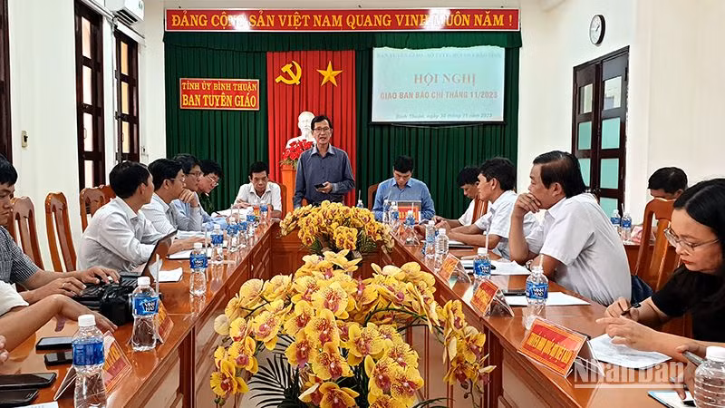Cuộc họp giao ban báo chí tháng 11/2023 do Ban Tuyên giáo Tỉnh ủy Bình Thuận, Sở Thông tin và Truyền thông và Hội Nhà báo Việt Nam tỉnh Bình Thuận tổ chức.