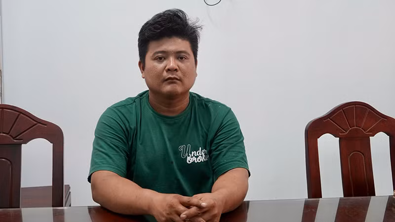 Tống Phương Bằng, chủ cơ sở tái chế dầu diesel từ nhớt thải. (Ảnh: Công an Bình Thuận)