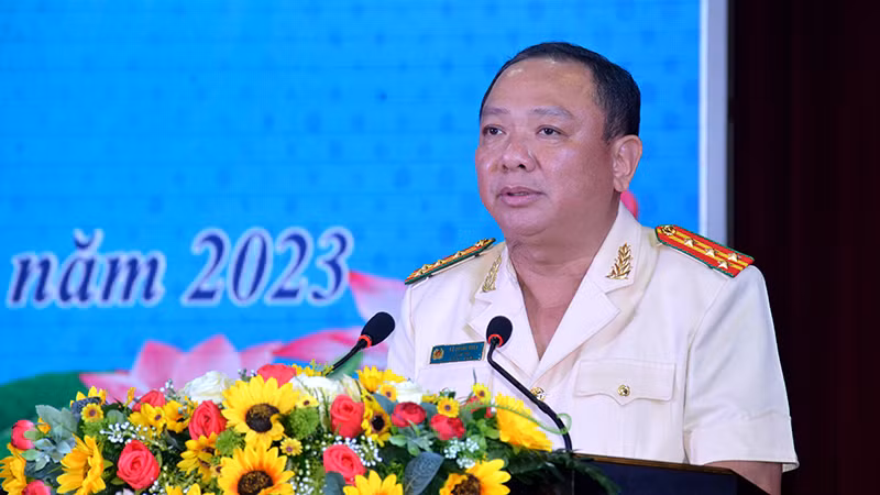 Đại tá Lê Quang Nhân, Giám đốc Công an tỉnh Bình Thuận phát biểu khai mạc hội nghị.