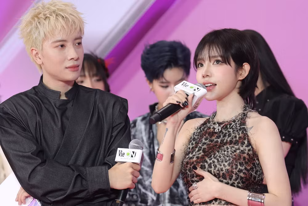 "Em xinh say hi" ra mắt với dàn nữ idol đa sắc, cá tính 