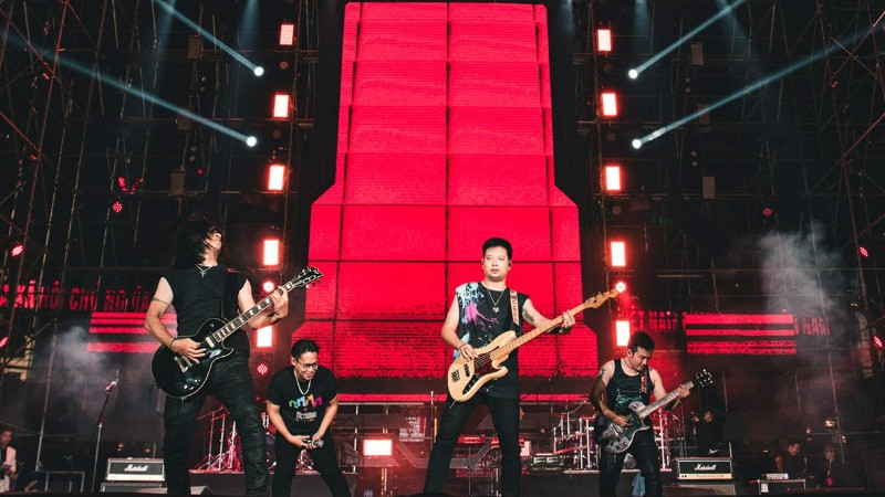 Khán giả của rock Việt sẽ gặp lại Bức tường trong sự kiện đặc biệt mang tên “We are the wall-30 năm Bức Tường” tại Hà Nội và Thành phố Hồ Chí Minh.