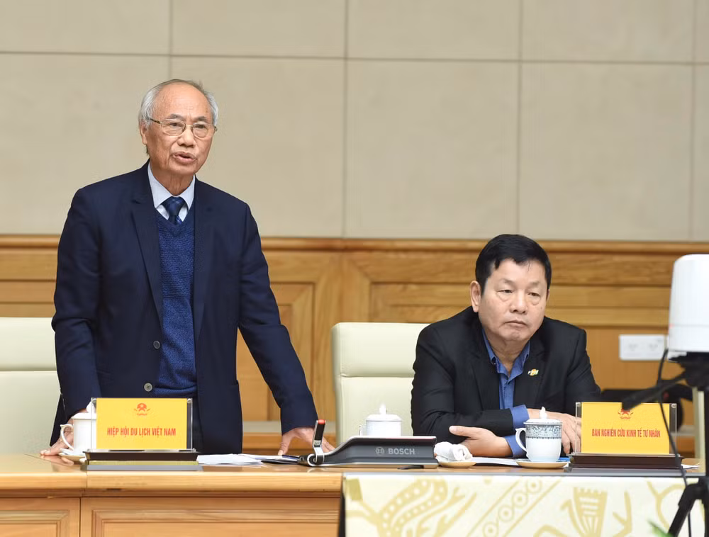 Chủ tịch Hiệp hội Du lịch Việt Nam Vũ Thế Bình phát biểu.