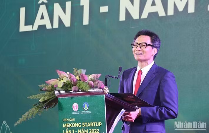 Phó Thủ tướng Vũ Đức Đam phát biểu tại diễn đàn.