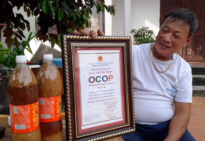 Nước tương của hộ sản xuất ở xã Thọ Vực, huyện Triệu Sơn đạt OCOP 3 sao.