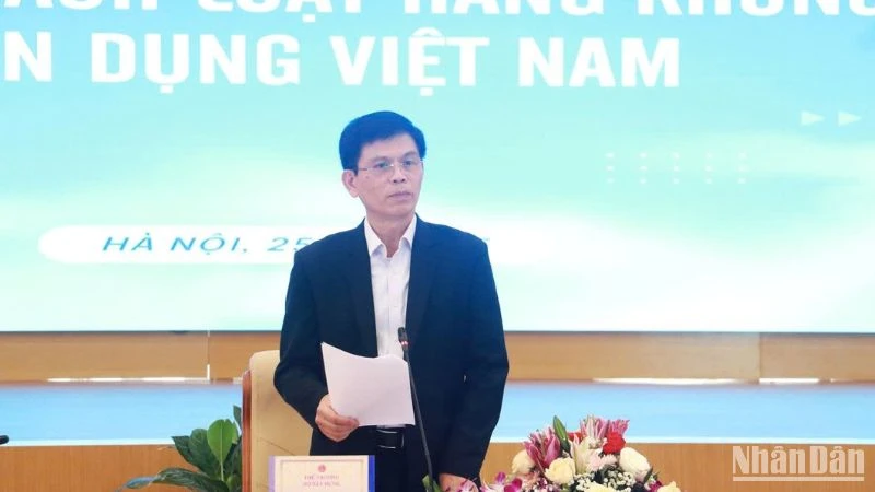 Thứ trưởng Xây dựng Lê Anh Tuấn phát biểu chỉ đạo tại Hội nghị tham vấn chính sách Luật Hàng không dân dụng Việt Nam.
