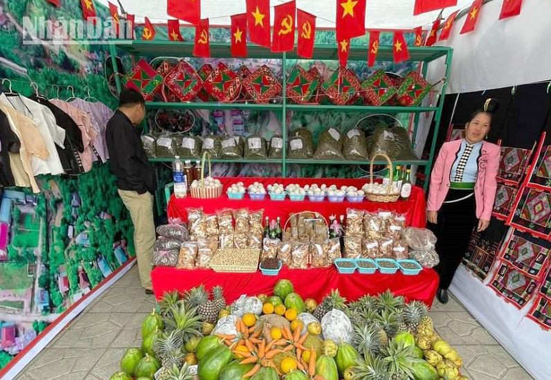 Trại văn hóa xã Mường Giôn tham gia thi tại Tuần văn hóa, thể thao và du lịch năm 2023.