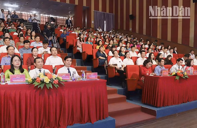 Các đại biểu tham dự hội nghị hưởng ứng Ngày Chuyển đổi số quốc gia năm 2024.