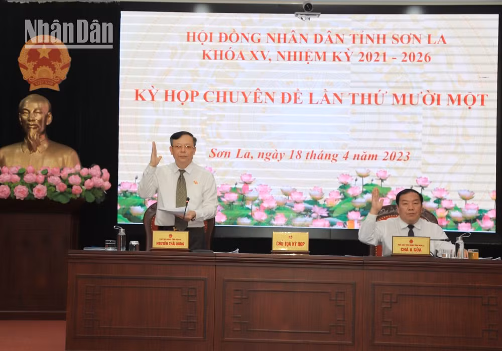 Kỳ họp đã thảo luận, xem xét thông qua 26 dự thảo nghị quyết thuộc các lĩnh vực.